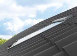 Keylite Manual Centre-Pivot White Painted Timber Roof Window Clear 550 X 980mm 9 Keylite Manual Centre-Pivot White Painted Timber Roof Window Clear 550 X 980mm -ClearAmber shop 113JT A3