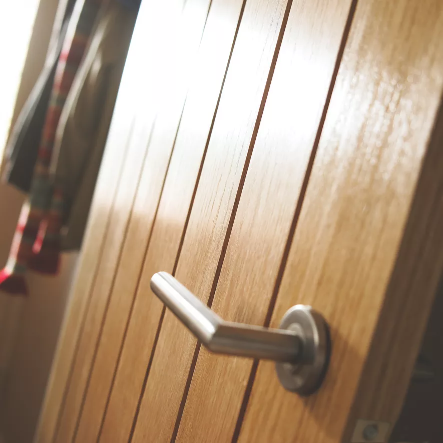 Jeld-Wen Unfinished Oak Veneer Wooden Cottage Internal Fire Door 1981 X 762mm 6 Jeld-Wen Unfinished Oak Veneer Wooden Cottage Internal Fire Door 1981 X 762mm - Image 4