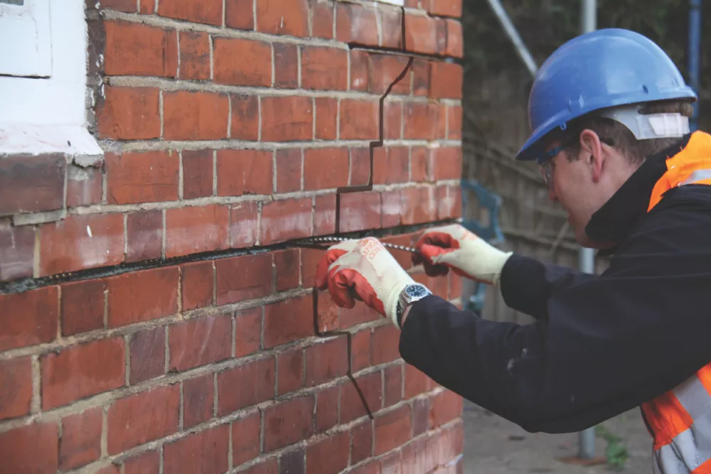 HeliFix Crack Stitching Kit Grout 1.04m X 300mm 4 HeliFix Crack Stitching Kit Grout 1.04m X 300mm - Image 2