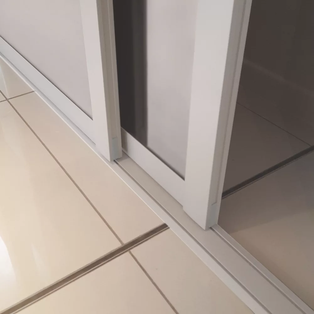 Spacepro Shaker 2-Door Sliding Wardrobe Door Kit Cashmere Frame Cashmere Panel 1145 X 2260mm 5 Spacepro Shaker 2-Door Sliding Wardrobe Door Kit Cashmere Frame Cashmere Panel 1145 X 2260mm - Image 3