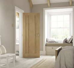 Jeld-Wen Worcester Unfinished Oak Veneer Wooden 3-Panel Internal Fire Door 1981 X 762mm