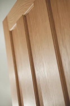 Jeld-Wen Aston Unfinished Oak Veneer Wooden 3-Panel Internal Fire Door 1981 X 762mm -ClearAmber shop 9050G A4