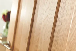 Jeld-Wen Aston Unfinished Oak Veneer Wooden 3-Panel Internal Fire Door 1981 X 762mm -ClearAmber shop 9050G A5